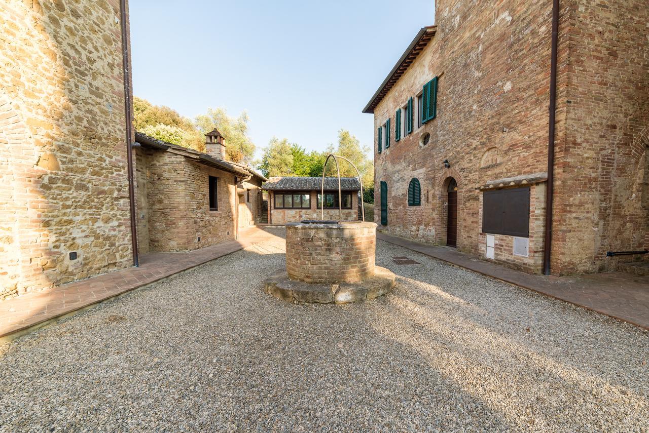 Il Borgo Di Terrensano Aparthotel Siena Bagian luar foto