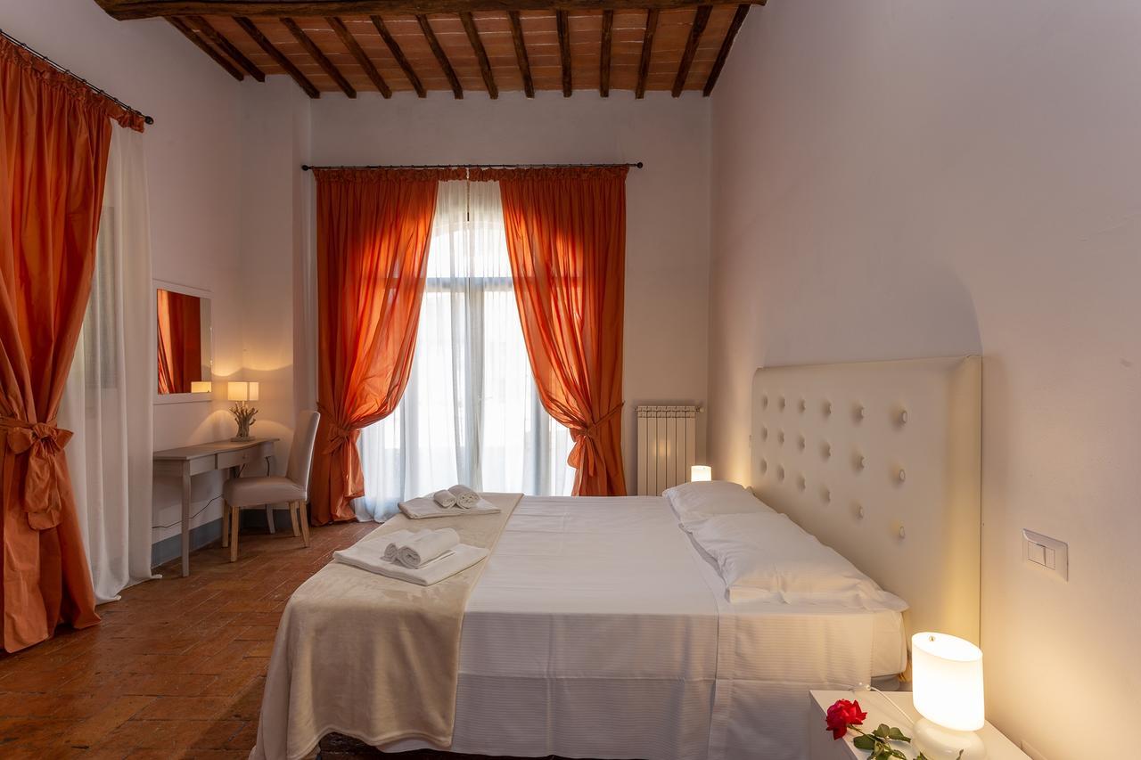Il Borgo Di Terrensano Aparthotel Siena Bagian luar foto