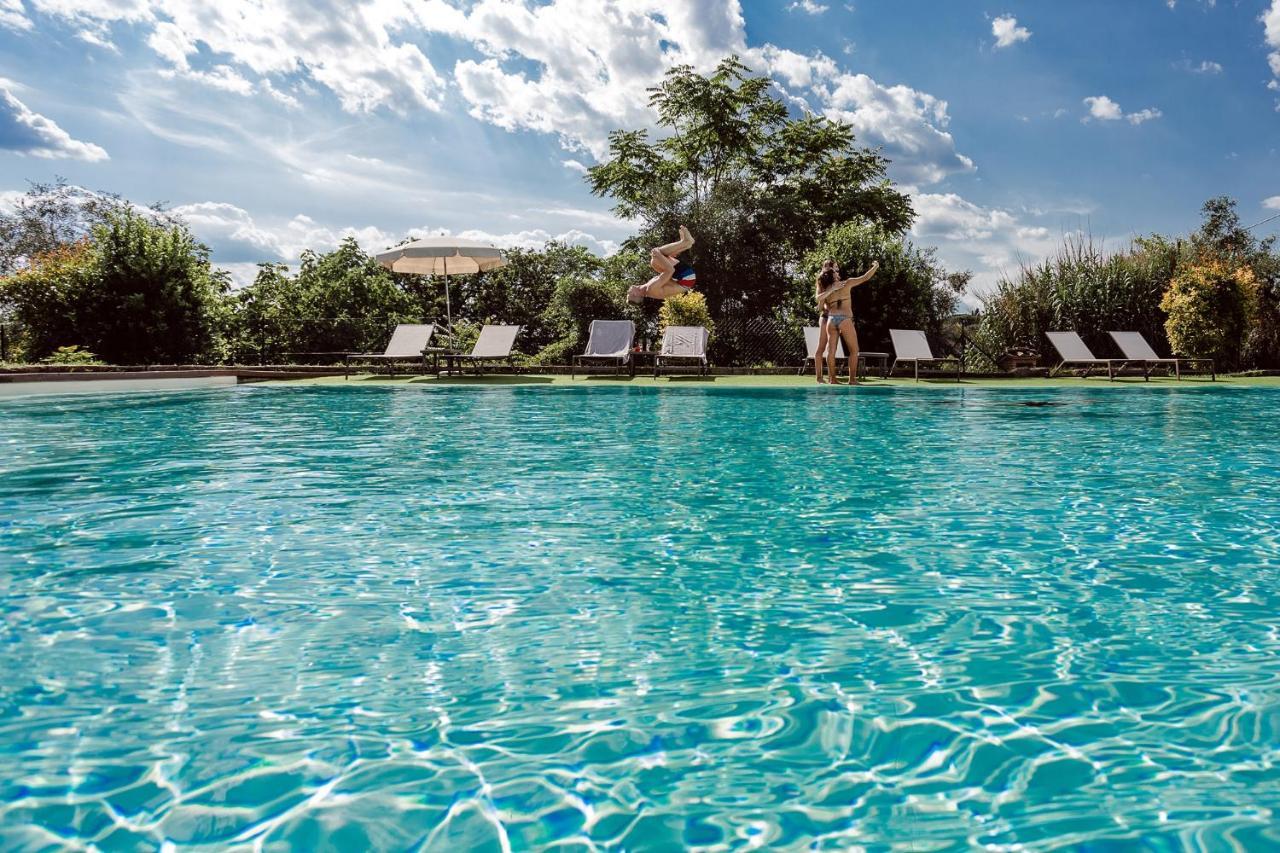 Il Borgo Di Terrensano Aparthotel Siena Bagian luar foto