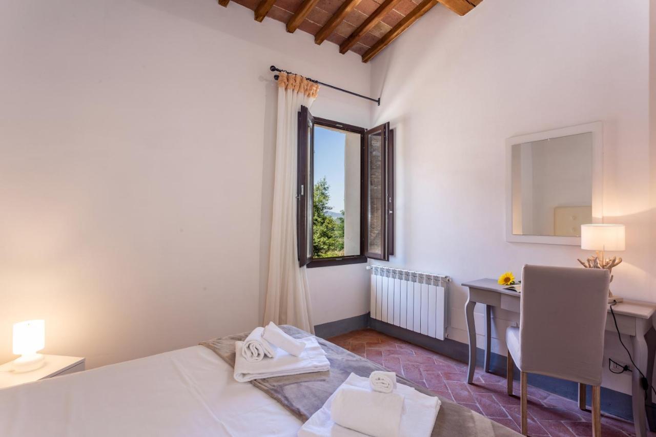 Il Borgo Di Terrensano Aparthotel Siena Bagian luar foto