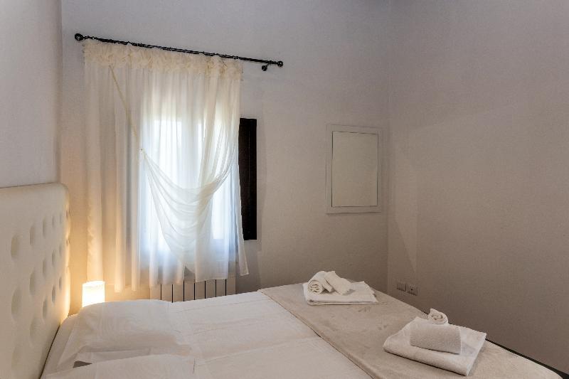 Il Borgo Di Terrensano Aparthotel Siena Bagian luar foto