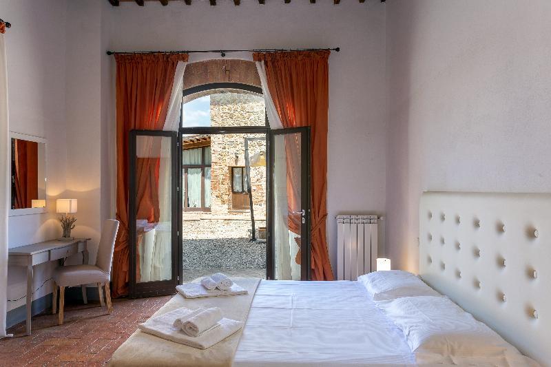 Il Borgo Di Terrensano Aparthotel Siena Bagian luar foto