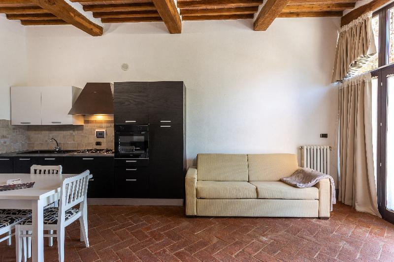 Il Borgo Di Terrensano Aparthotel Siena Bagian luar foto